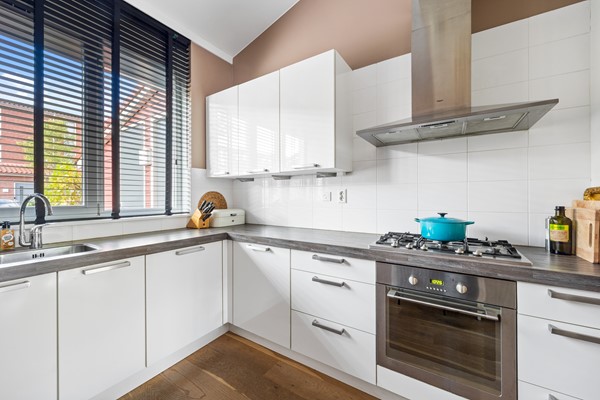 Medium property photo - Bellemeerstraat 25, 2493 XP Den Haag